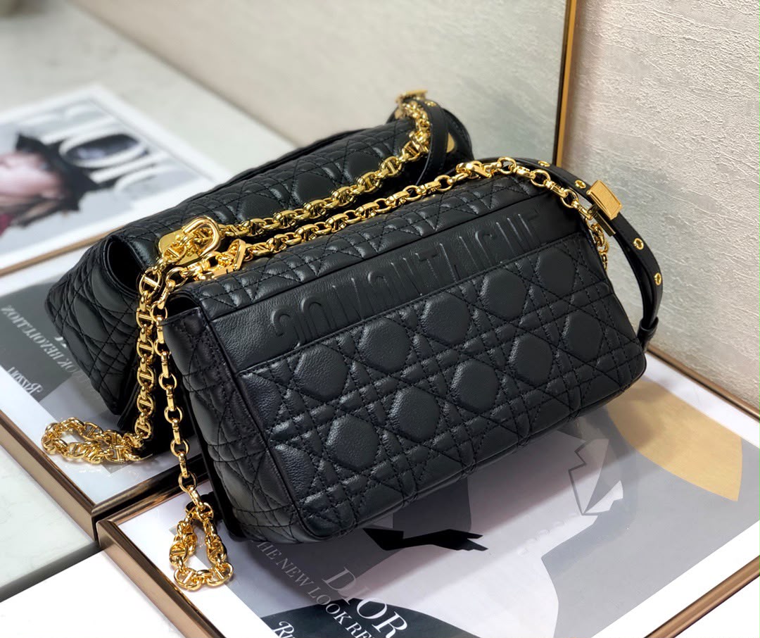 Dior Caro preta vista frontal